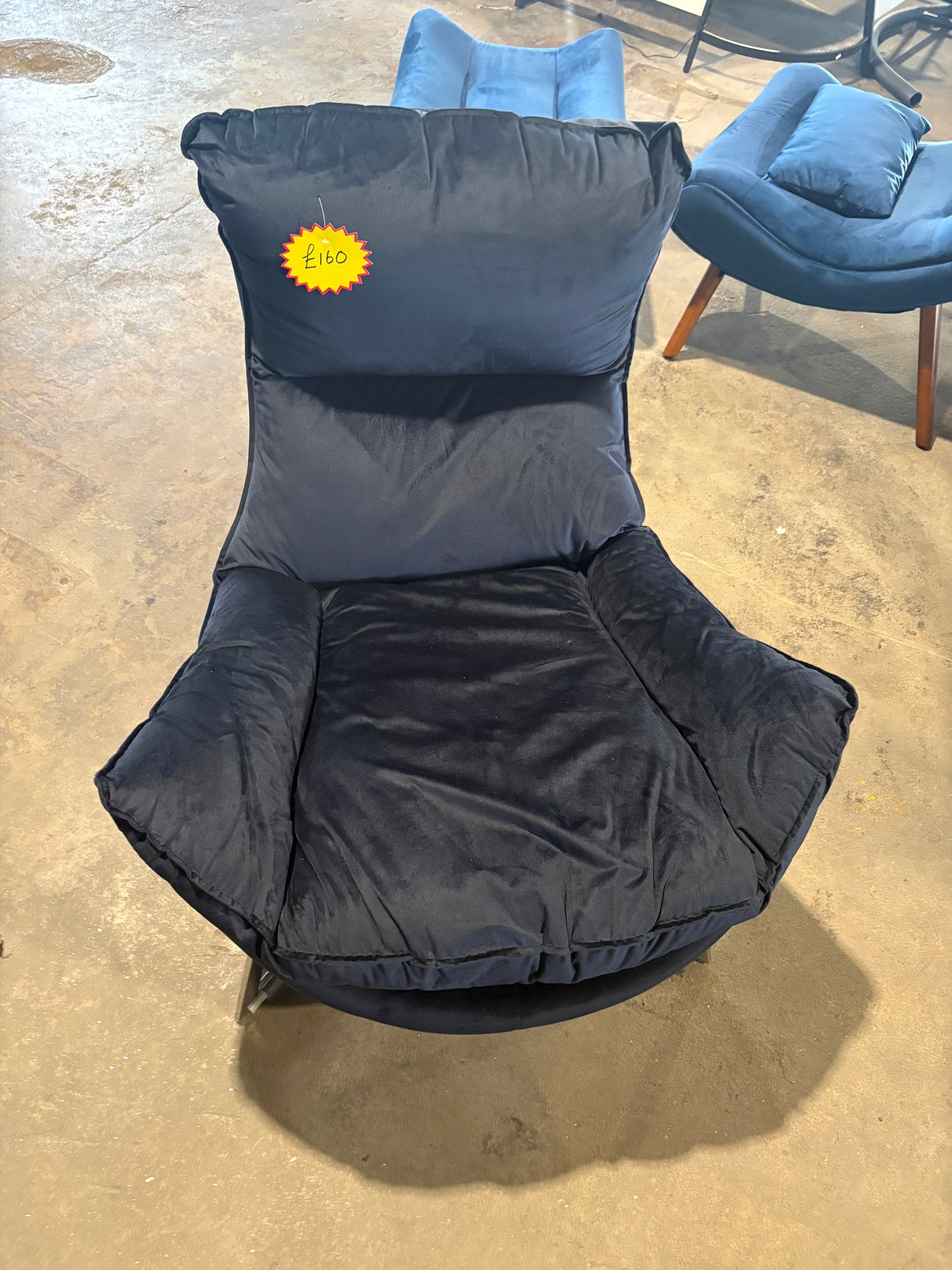 Pierina Velvet Accent Chair