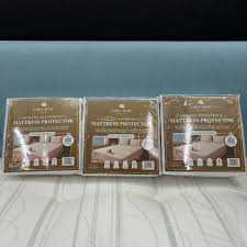 Single Waterproof Mattress Protector